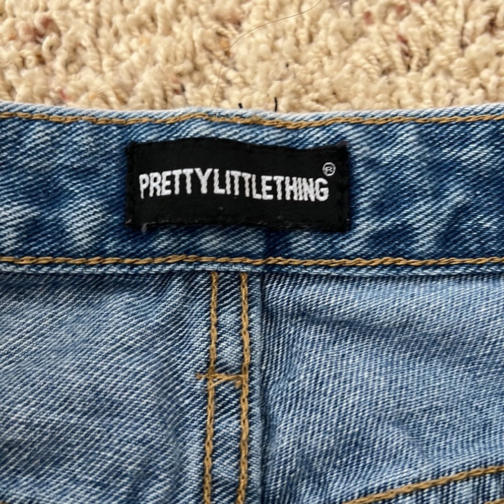 Prettylittlething White Wash Split Hem Jeans (4) - image 2